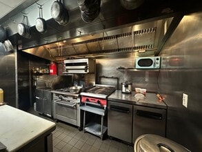 143 Orchard St, New York, NY à louer Photo intérieure- Image 2 de 10