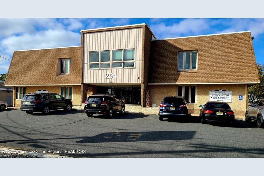 254 Brick Blvd, Brick, NJ for lease - Building Photo - Image 1 of 6