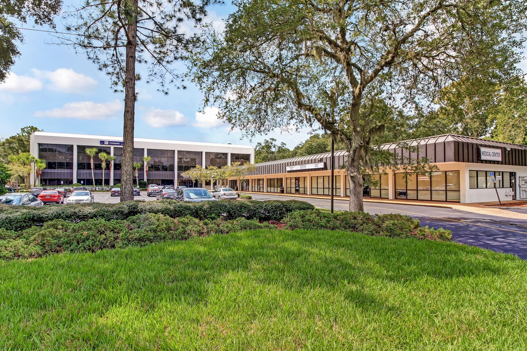 3740 Beach Blvd, Jacksonville, FL for lease Building Photo- Image 1 of 9