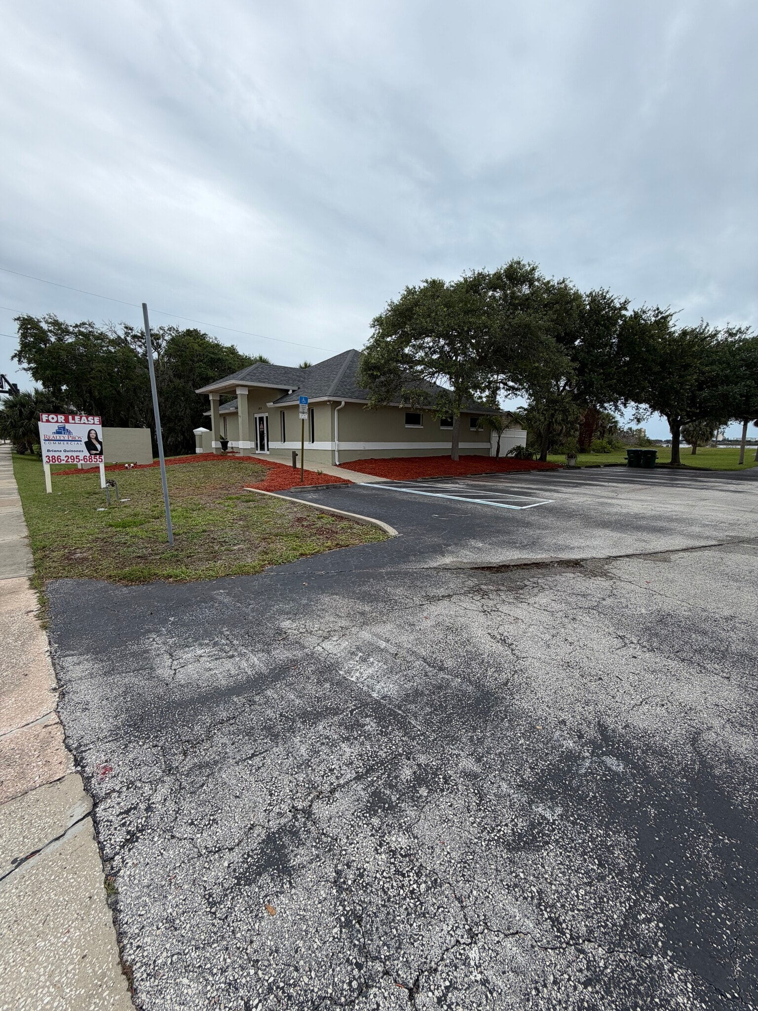 3113 S Ridgewood Ave, Daytona Beach, FL for lease Building Photo- Image 1 of 24