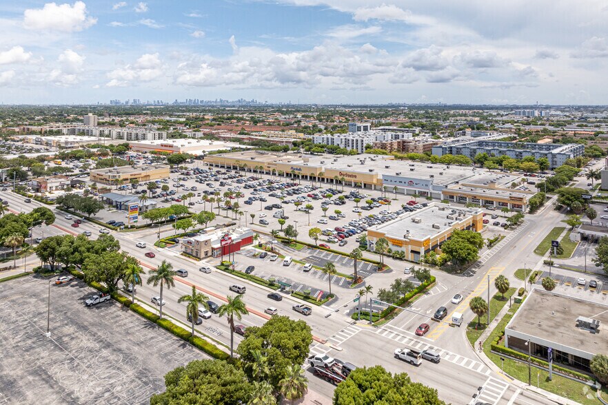1630-1738 W 49th St, Hialeah, FL à louer - Aérien - Image 3 de 10