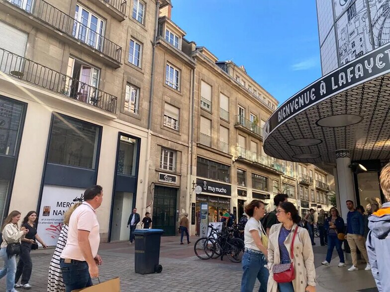 Commerce de détail dans Nantes à louer - Photo du bâtiment - Image 3 de 6