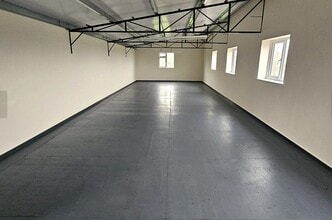 Kitts End Rd, Barnet for lease Interior Photo- Image 2 of 2