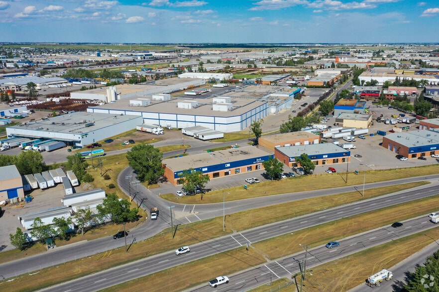 5700 Barlow Trl SE, Calgary, AB for lease - Aerial - Image 3 of 4