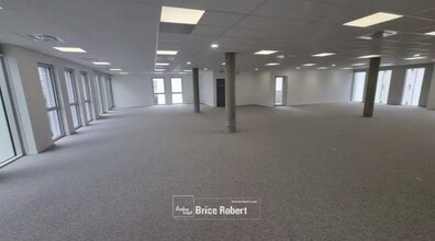 Office in Lyon for lease Interior Photo- Image 2 of 10