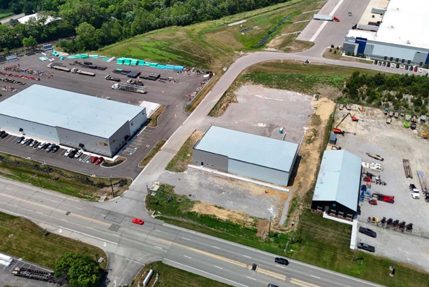 9381 Seward Rd, Fairfield, OH for lease - Building Photo - Image 3 of 14