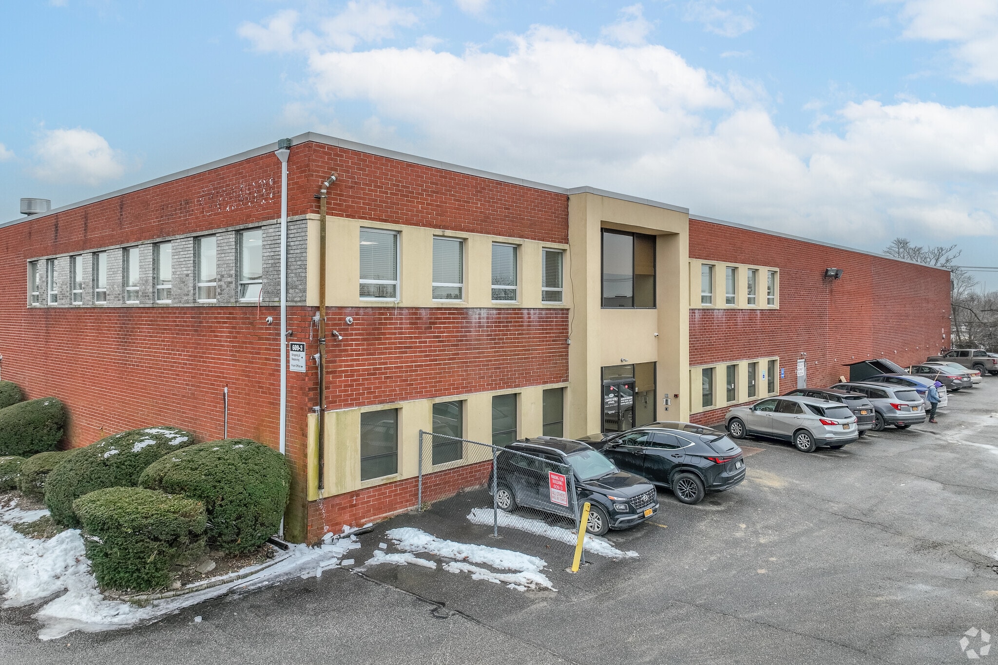 609-3 Cantiague Rock Rd, Westbury, NY for lease Primary Photo- Image 1 of 6