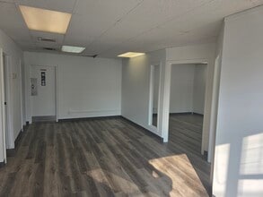 4608-4612 101 St NW, Edmonton, AB for lease Interior Photo- Image 2 of 4
