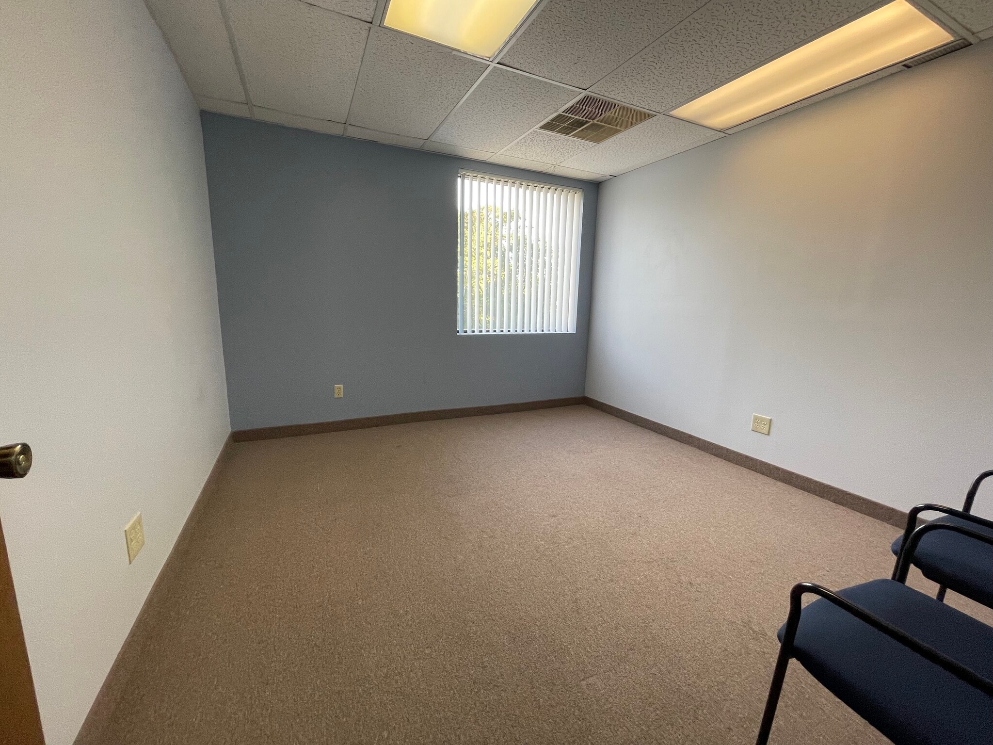 4580 Scott Trl, Eagan, MN for lease Interior Photo- Image 1 of 1