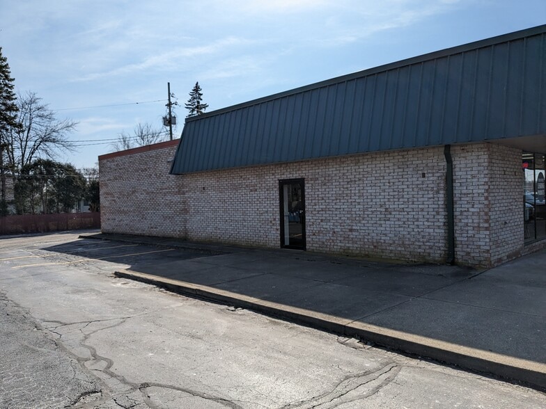 4579-4695 Great Northern Blvd, North Olmsted, OH for lease - Building Photo - Image 2 of 4