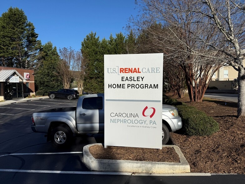 121 Commerce Blvd, Easley, SC for lease - Building Photo - Image 2 of 4