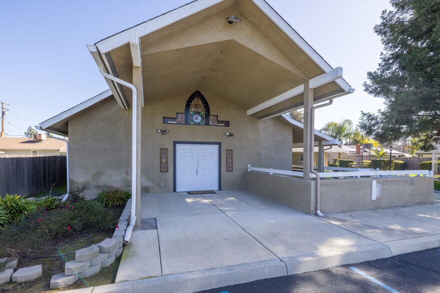 2127 S Giddings St, Visalia, CA à vendre - Photo du bâtiment - Image 3 de 50