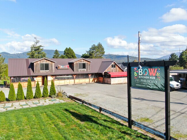 Plus de détails pour 14969 W Bow Hill Rd, Bow, WA - Commerce de détail à vendre