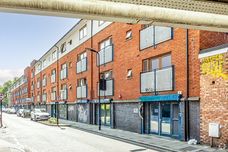 6-12 Waterson St, Londres à louer - Photo du bâtiment - Image 2 de 4