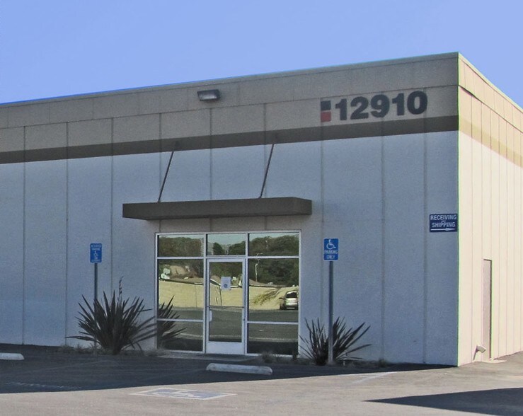 12910 Mulberry Dr, Whittier, CA for lease - Building Photo - Image 3 of 17