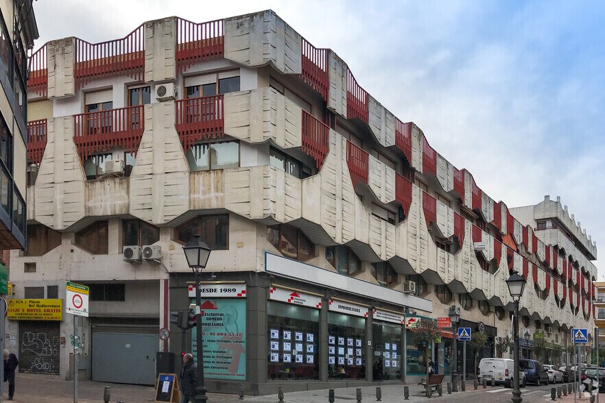 Plaza de España, 12, Leganés, Madrid à vendre - Photo du bâtiment - Image 2 de 2
