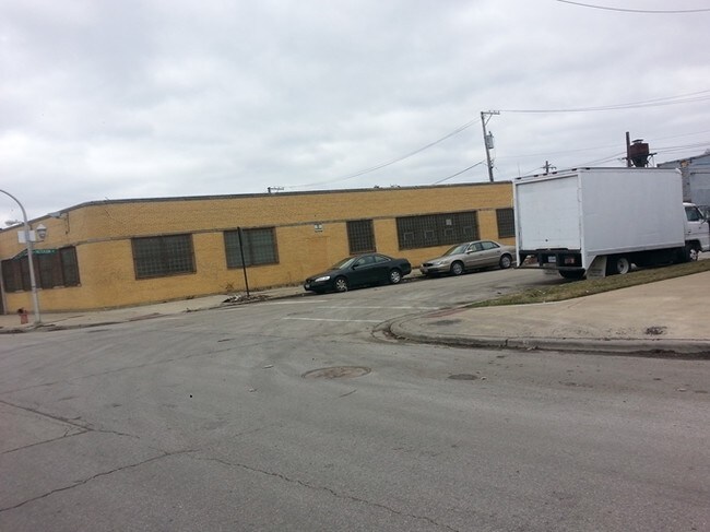More details for 3612-3618 N Kilbourn Ave, Chicago, IL - Industrial for Lease
