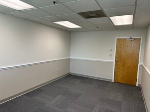 498 Palm Springs Dr, Altamonte Springs, FL for lease Interior Photo- Image 1 of 3