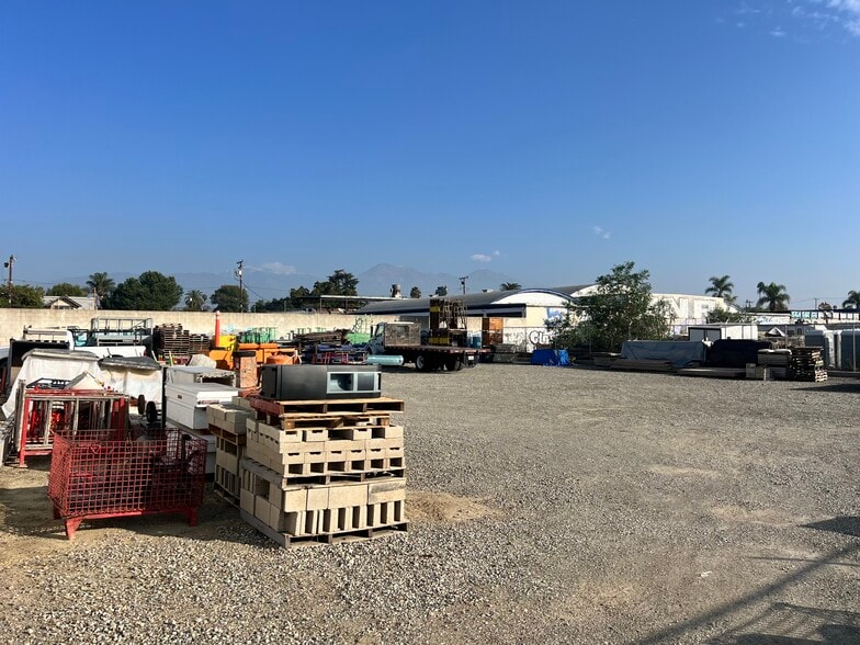 160 N San Antonio Ave, Pomona, CA for sale - Building Photo - Image 3 of 11