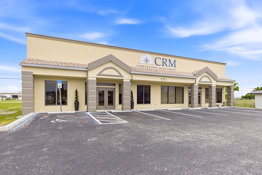 1010 NE 9th St, Cape Coral, FL for sale - Building Photo - Image 1 of 58