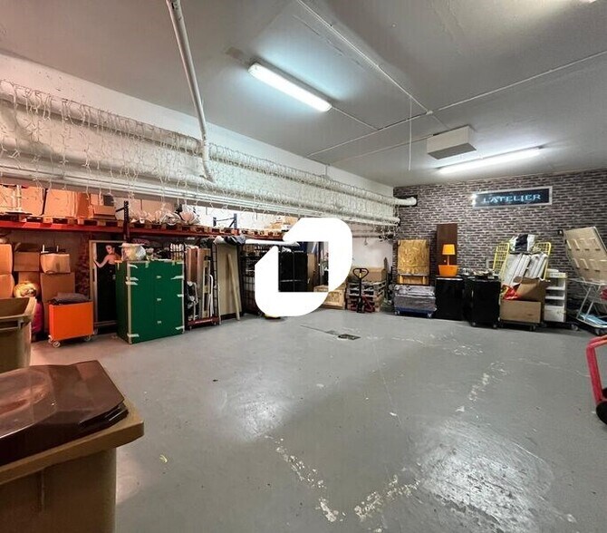 Local d'activités dans Courbevoie à vendre - Photo du bâtiment - Image 3 de 14
