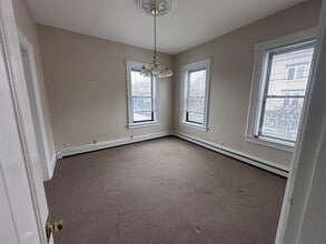 110 Main St, East Greenwich, RI for lease Building Photo- Image 1 of 4