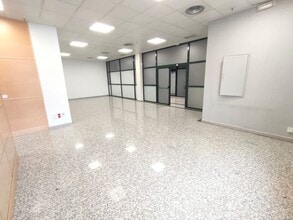 Retail in Rivas-Vaciamadrid, Madrid for lease Interior Photo- Image 2 of 10
