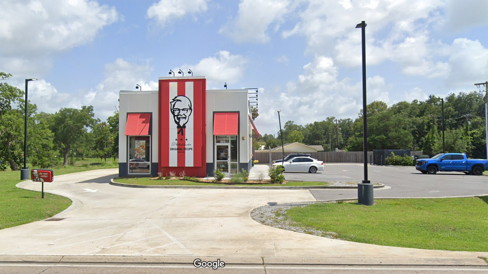 801 Veterans Memorial Dr, Abbeville, LA à louer - Photo principale - Image 1 de 1