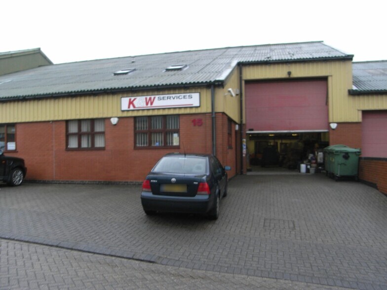 Waterloo Rd, Alcester à vendre - Photo du bâtiment - Image 2 de 9