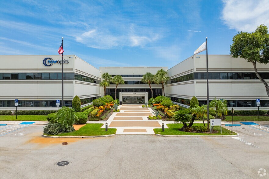 1615 S Congress Ave, Delray Beach, FL à louer - Photo du bâtiment - Image 2 de 4