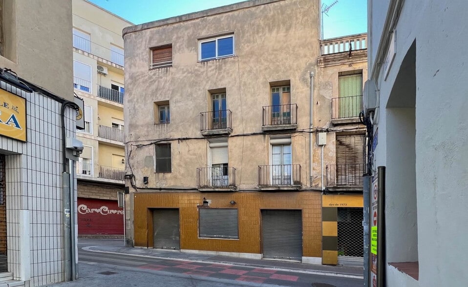 Immeuble residentiel dans Igualada, Barcelona à vendre - Photo du bâtiment - Image 2 de 2