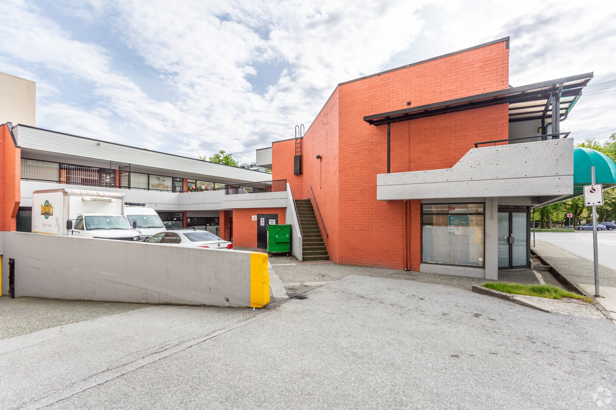 615 8th St, New Westminster, BC for sale Building Photo- Image 1 of 1