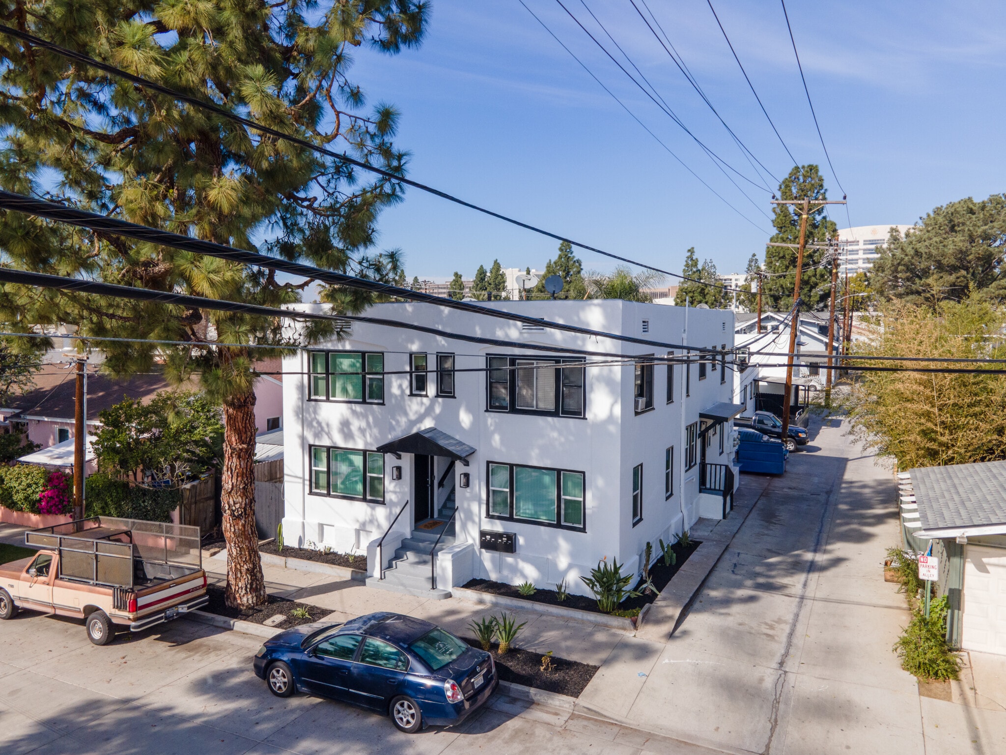 415 W Pine St, Santa Ana, CA à vendre Photo principale- Image 1 de 24