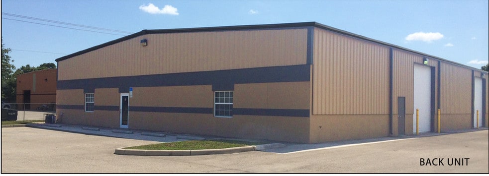 5641 Division Dr, Fort Myers, FL for lease - Building Photo - Image 3 of 7