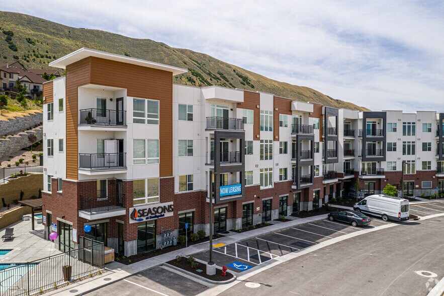 14747 S Draper Pointe Way, Draper, UT à louer - Photo du bâtiment - Image 2 de 15