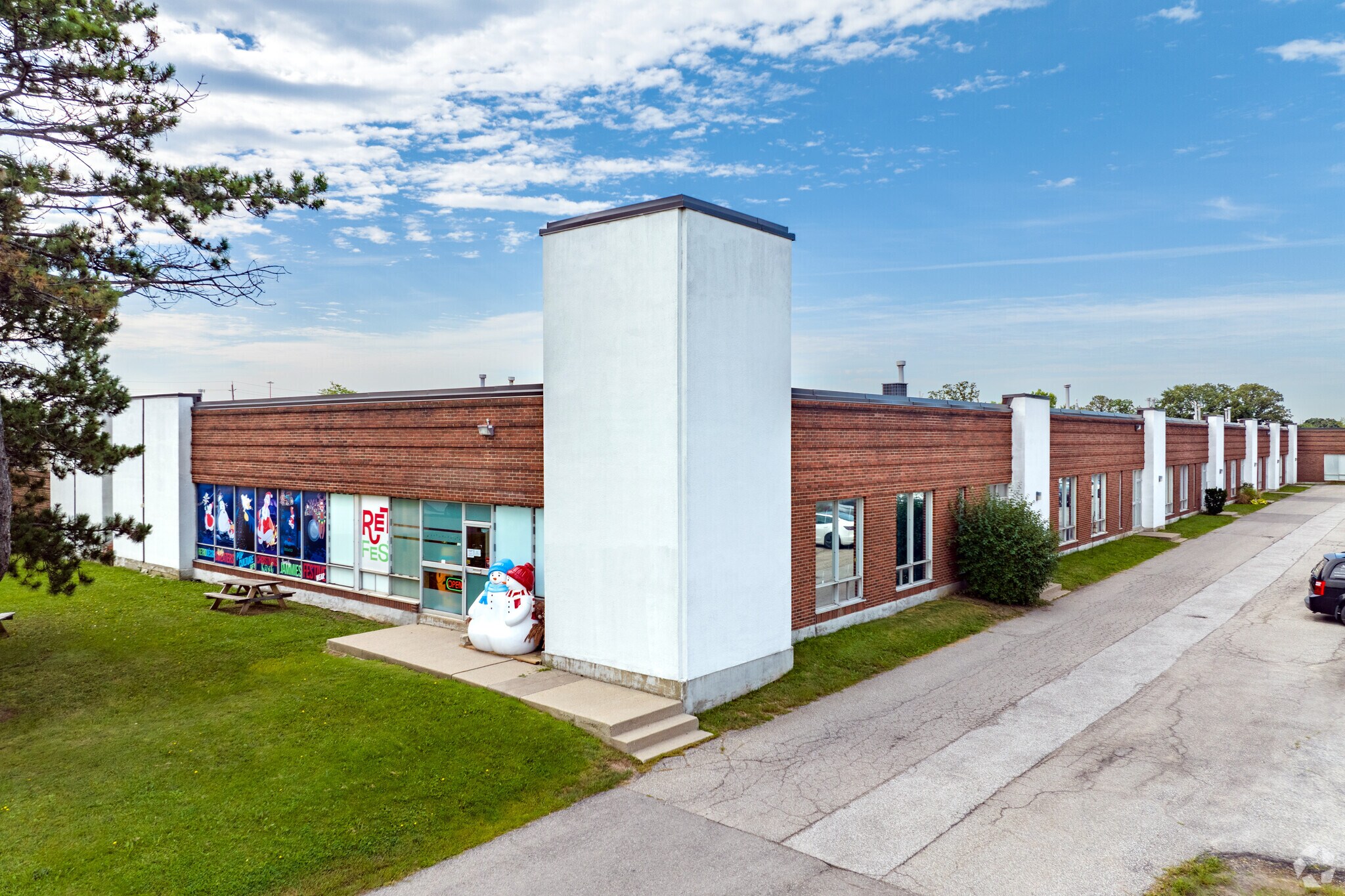 1100 Invicta Dr, Oakville, ON for sale Building Photo- Image 1 of 1