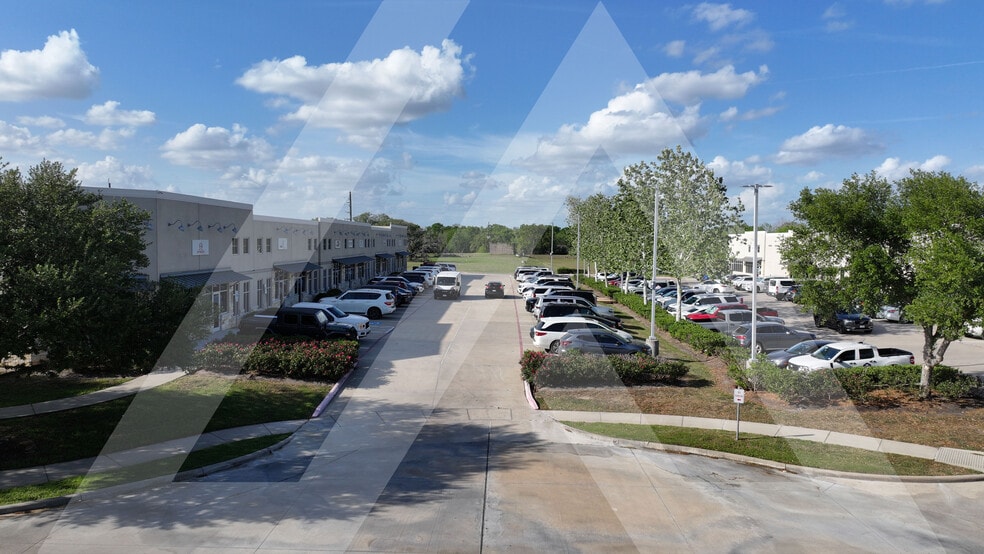 1811 First Oaks St, Richmond, TX à louer - Photo du bâtiment - Image 2 de 16