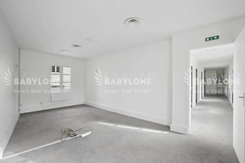 Office in Sèvres for lease - Building Photo - Image 3 of 13