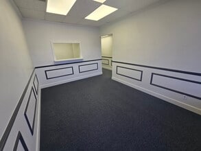 395 Interstate Blvd, Lakewood Ranch, FL for lease Interior Photo- Image 2 of 14