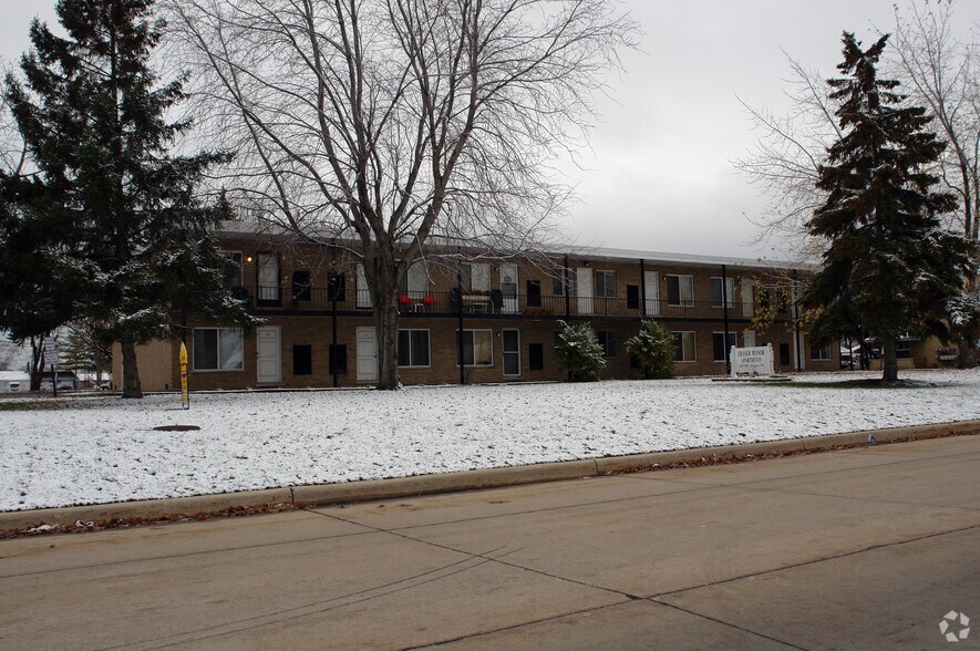 31740 Fraser Dr, Fraser, MI à vendre - Photo du bâtiment - Image 3 de 43