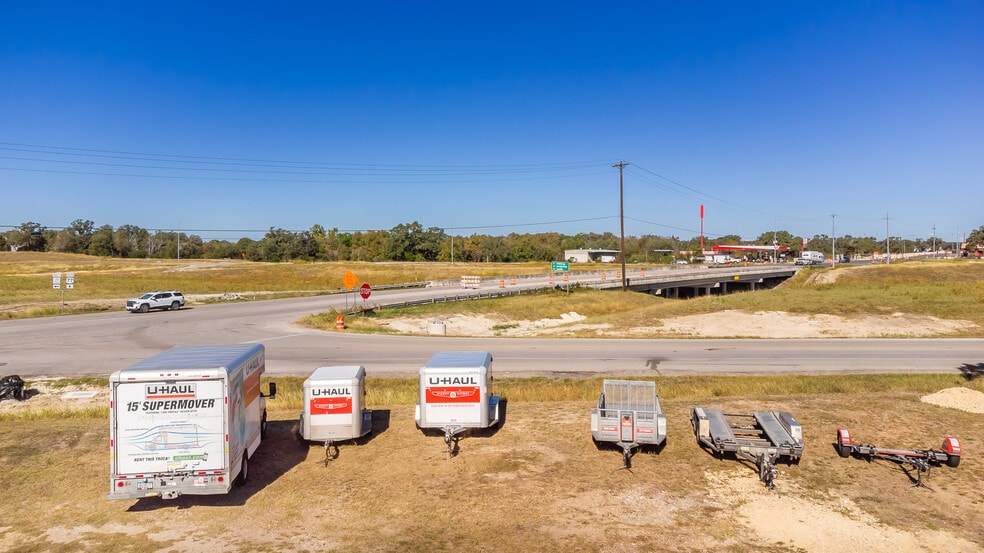 1346 N Jefferson St, La Grange, TX à vendre - Photo du bâtiment - Image 3 de 11