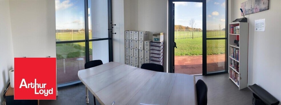Office in Chartres for lease - Interior Photo - Image 3 of 8