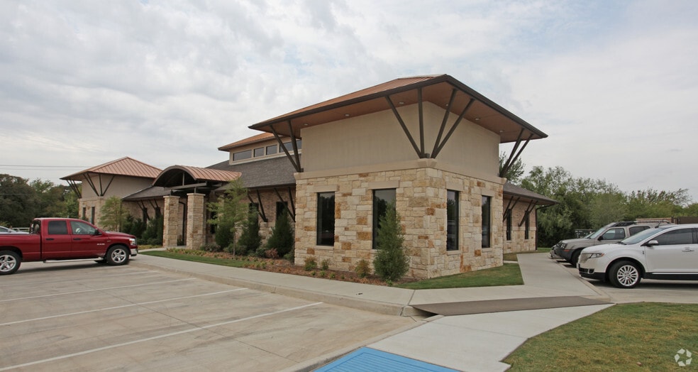 4931 Long Prairie Rd, Flower Mound, TX à vendre - Photo du bâtiment - Image 2 de 12