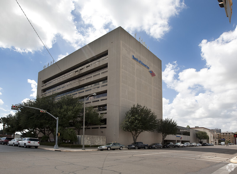 222 E Van Buren Ave, Harlingen, TX for lease - Building Photo - Image 2 of 72