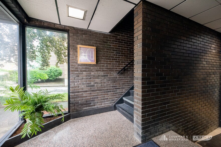 7311 Valley View Dr, Independence, OH à louer - Photo intérieure - Image 3 de 7