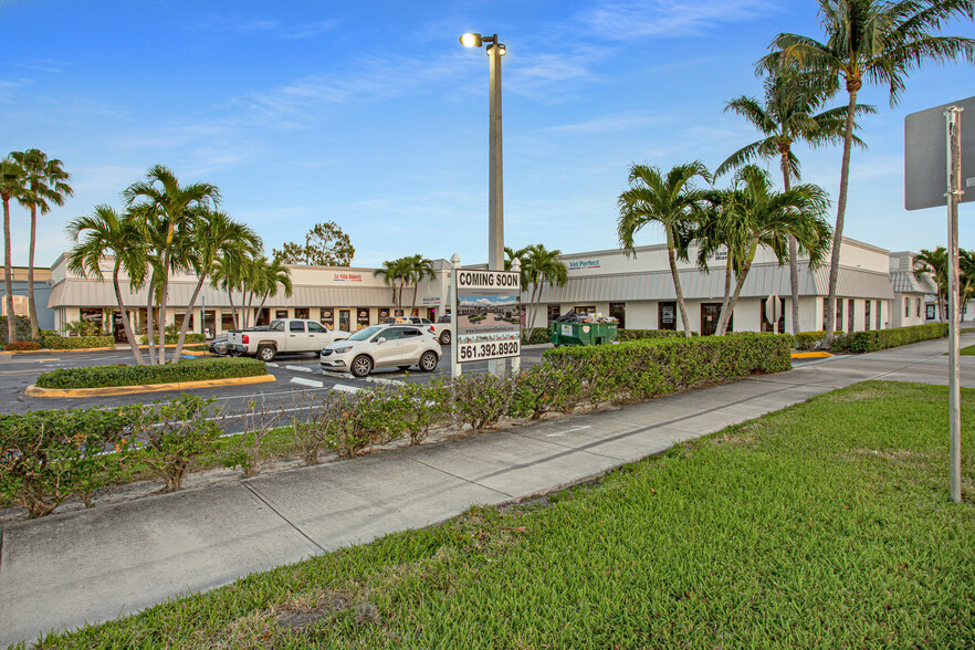 1580 NW 2nd Ave, Boca Raton, FL à louer - Photo du bâtiment - Image 1 de 17