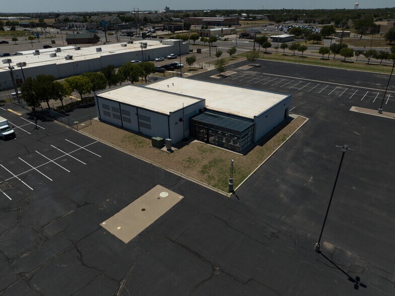 2401 S Osage St, Amarillo, TX à vendre - Photo du bâtiment - Image 1 de 3