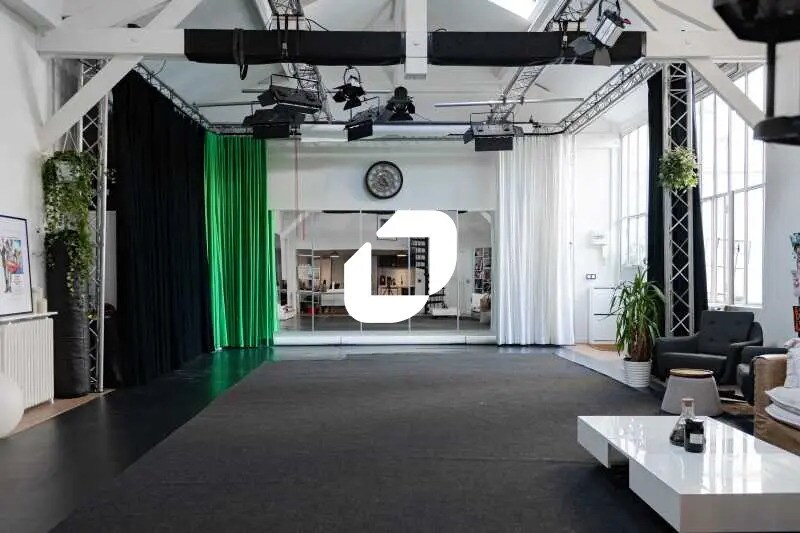 Flex in Ivry-sur-Seine for lease Building Photo- Image 1 of 9