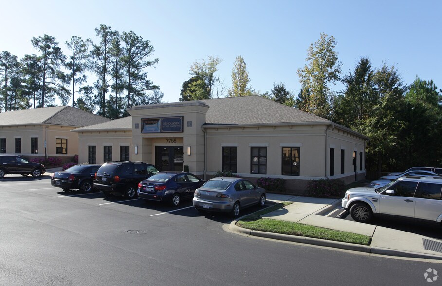 7755 Ballantyne Commons Pky, Charlotte, NC à louer - Photo du bâtiment - Image 2 de 6