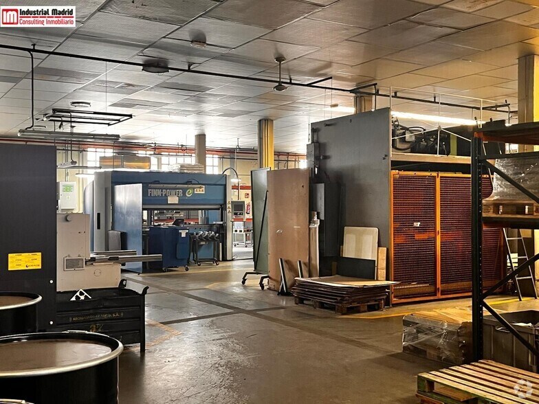Industriel dans Arganda del Rey, Madrid à vendre - Photo du bâtiment - Image 2 de 22